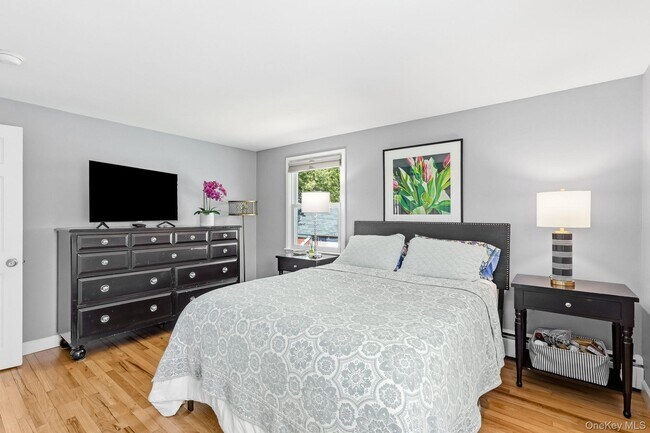 Building Photo - 17 Cottage Pl