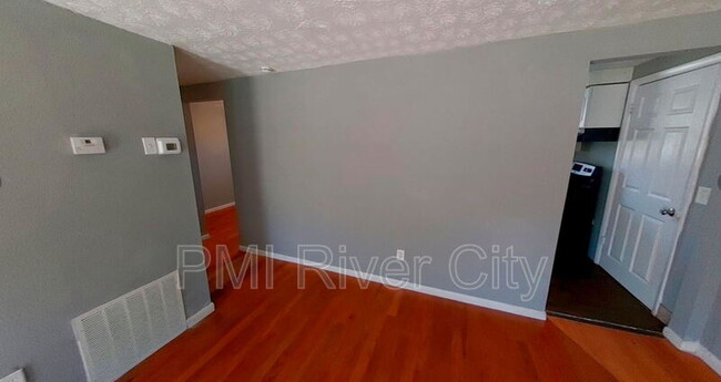 Building Photo - 7471 John F Kennedy Dr W