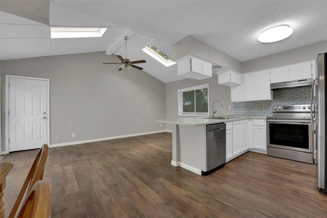 Building Photo - 1901 Vail Dr