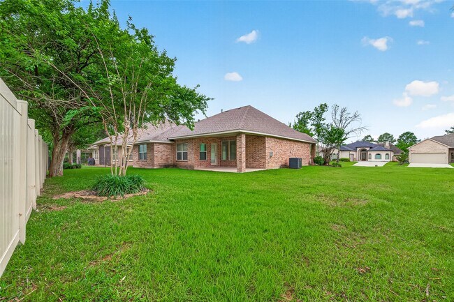 Building Photo - 127 Monterrey Rd W