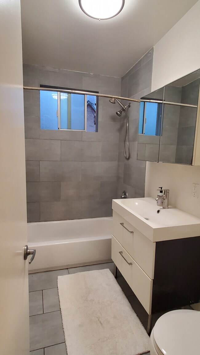 Bathroom - 2920 Marsh St