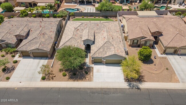 Building Photo - 18445 W Saguaro Ln