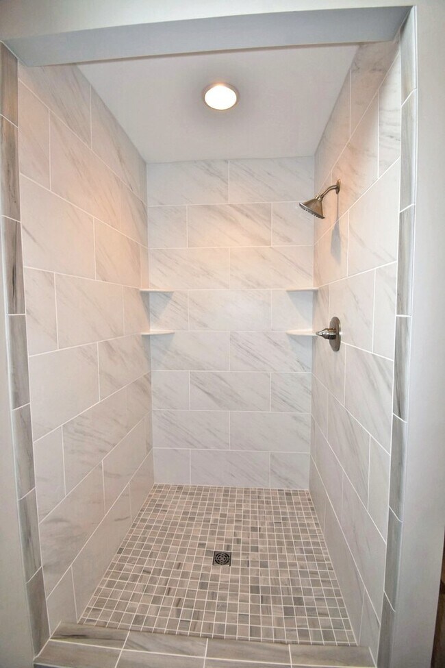 Building Photo - Beautifully remodeled 4BR/2BA one level home in M'boro, triple Rockvale schools!