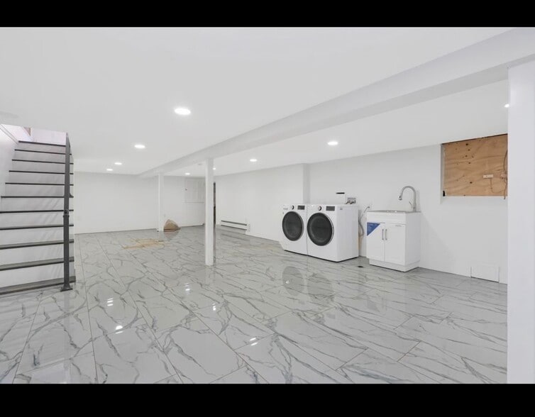 Basement/ office / game room / laundry - 214 Patchen Ave