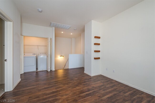 Building Photo - 227 Serenity Crest St