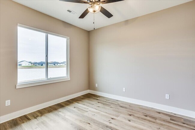 Building Photo - Northgate-Maxine Plan