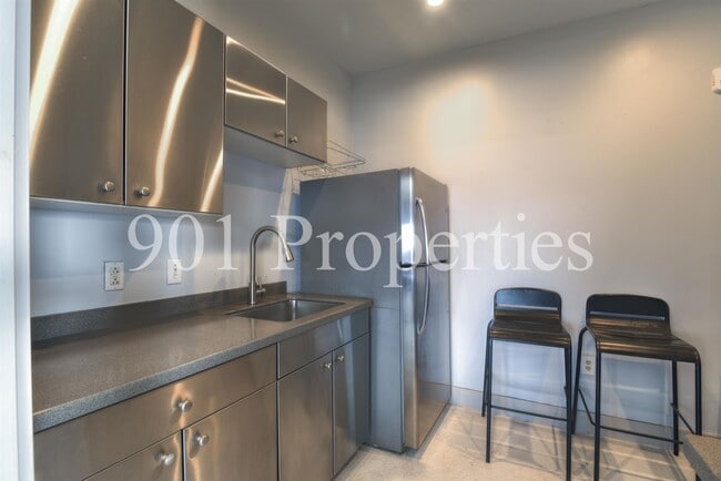 Building Photo - 505 Tennessee St