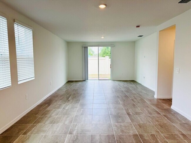 Building Photo - Brand new, energy-efficient 4 Bedroom Home...