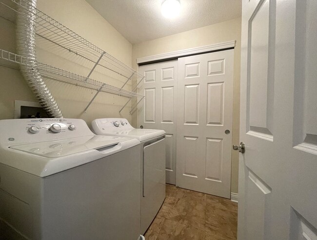 Building Photo - 5615 Frawley Dr