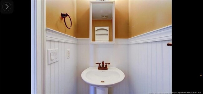 Building Photo - 590 Stoney Creek Dr