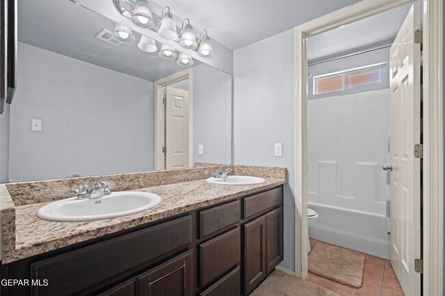 Building Photo - 12000 Prairie Ridge St