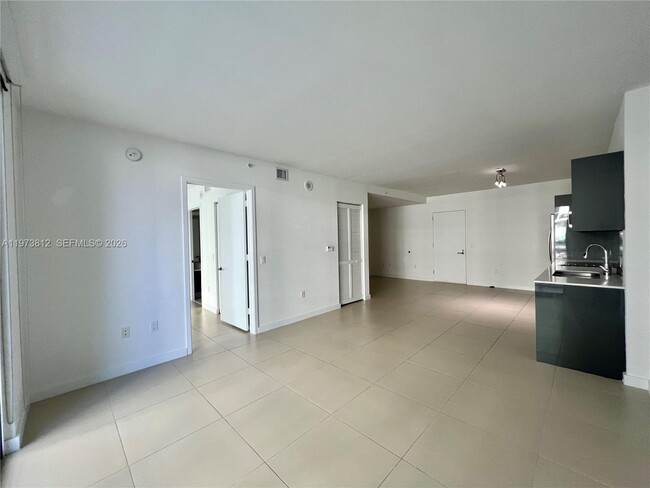 Building Photo - 31 SE 6th St