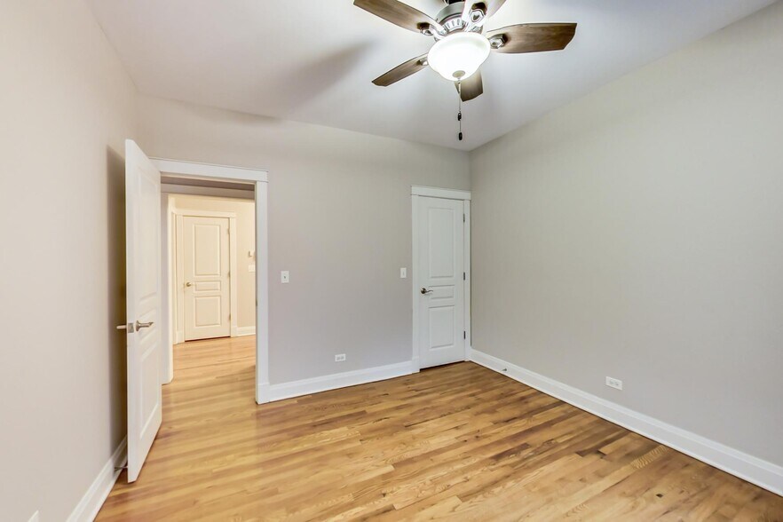 Building Photo - 540 W Cornelia Ave