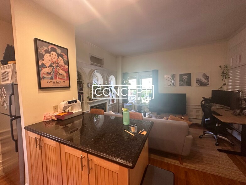 Building Photo - 195 Commonwealth Ave