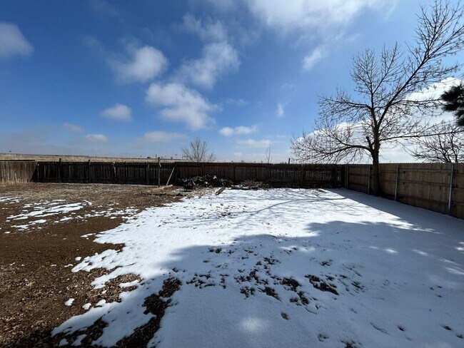 Building Photo - 6615 Brook Forest Dr