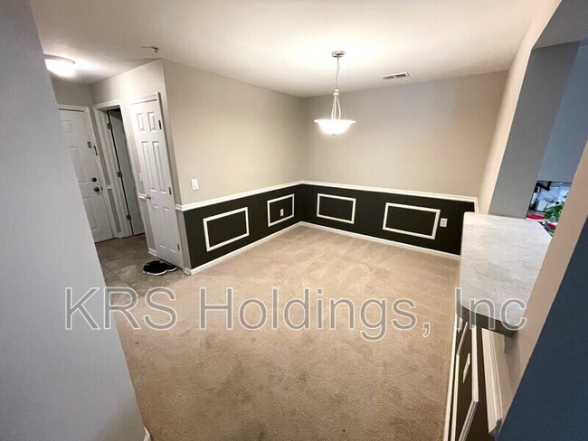 Building Photo - 1037 Gardenview Loop