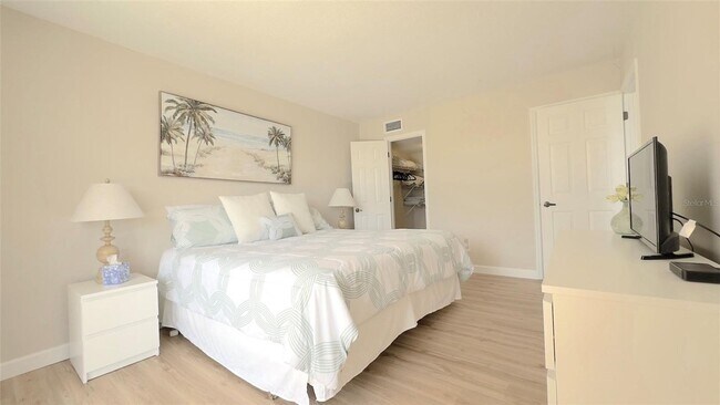 Building Photo - Paradise at Emerald Pointe in Punta Gorda
