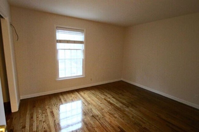 Building Photo - Apply Today! 2 Bedroom - 1.5 Bath condo with garage - heat and hot water included