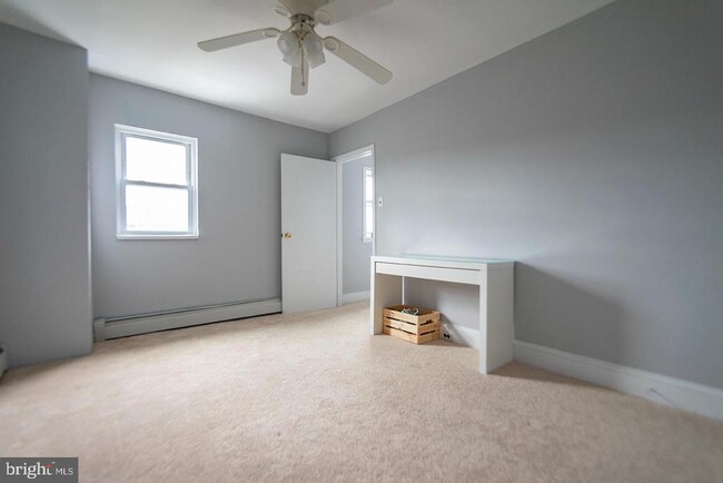 Building Photo - 4708 Fowler St