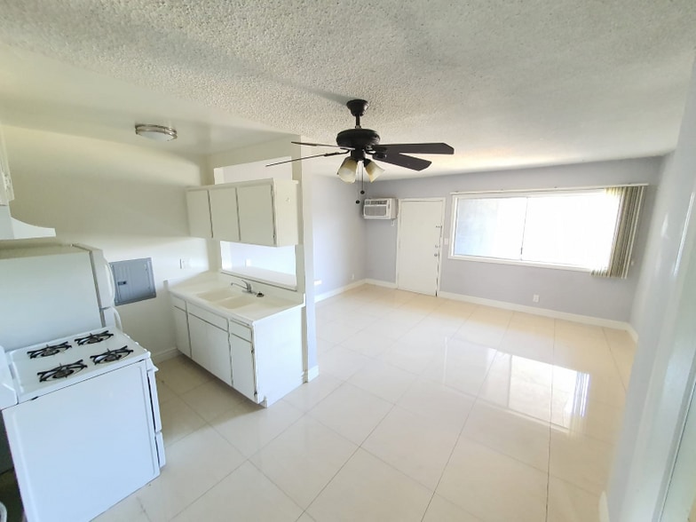 Building Photo - 4660 Kester Ave