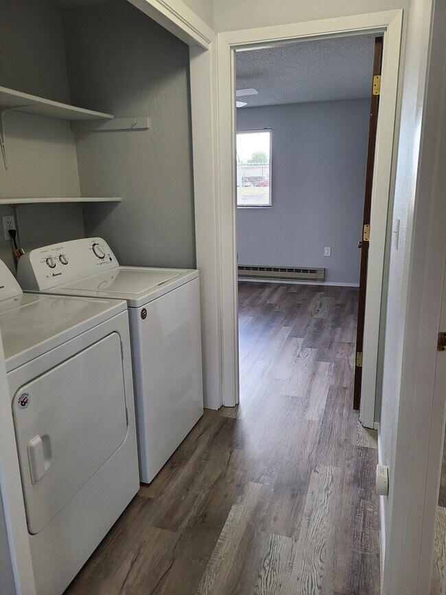 Laundry - 505 Richards Rd
