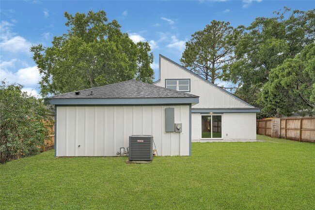 Building Photo - 3415 Lapstone Dr