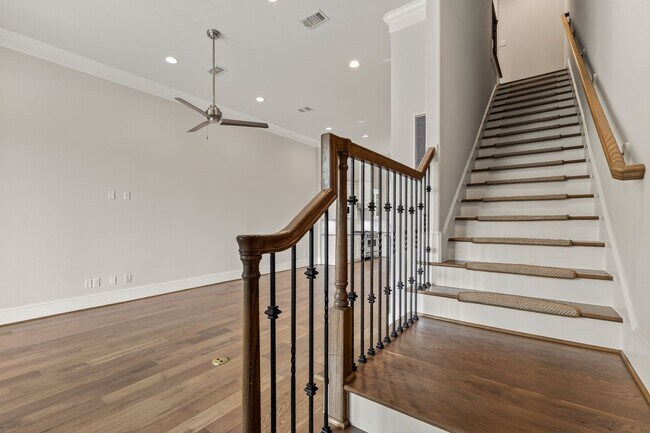 Building Photo - 8711 Oak Kolbe Ln