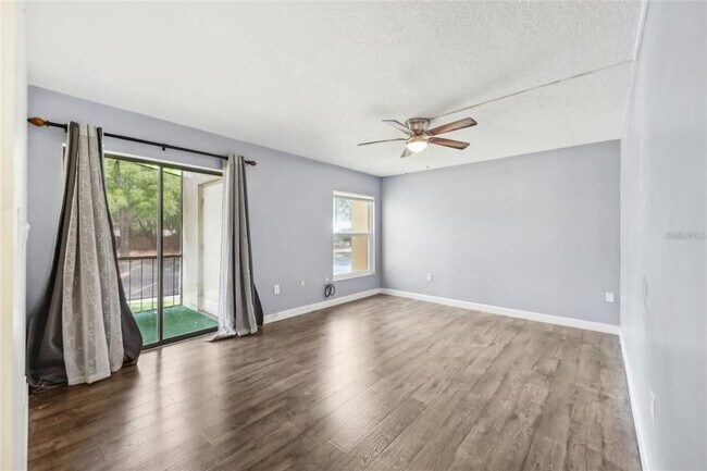 Building Photo - 610 Cranes Way