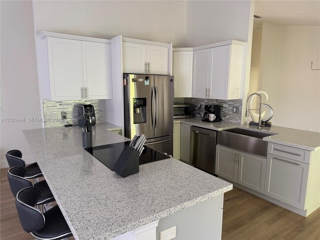 Building Photo - 8611 NW 51st Ct