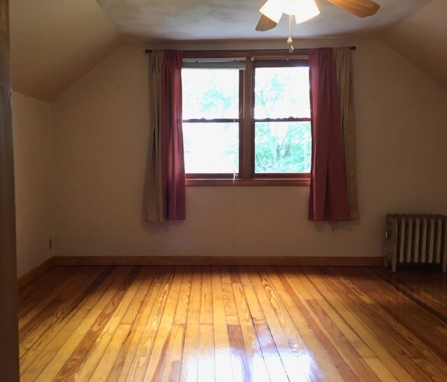 2nd Floor Bedroom facing West - 11 Boxwood Ave