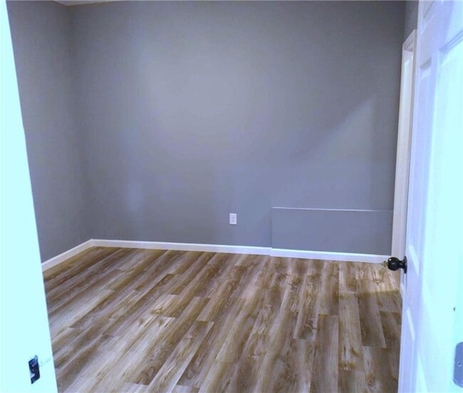 Building Photo - 1471 Cliffview Ter