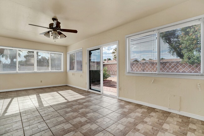 Building Photo - Cielo Vista 3 Bedroom 2 Bath