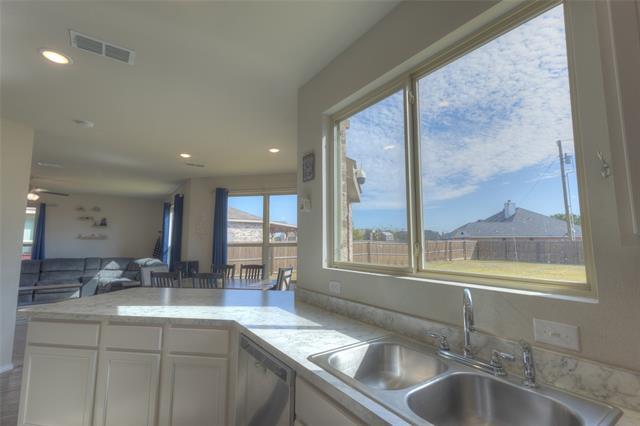 Building Photo - 1305 Benwick Dr