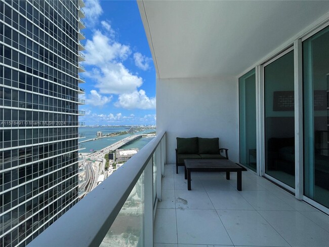 Building Photo - 1040 Biscayne Blvd