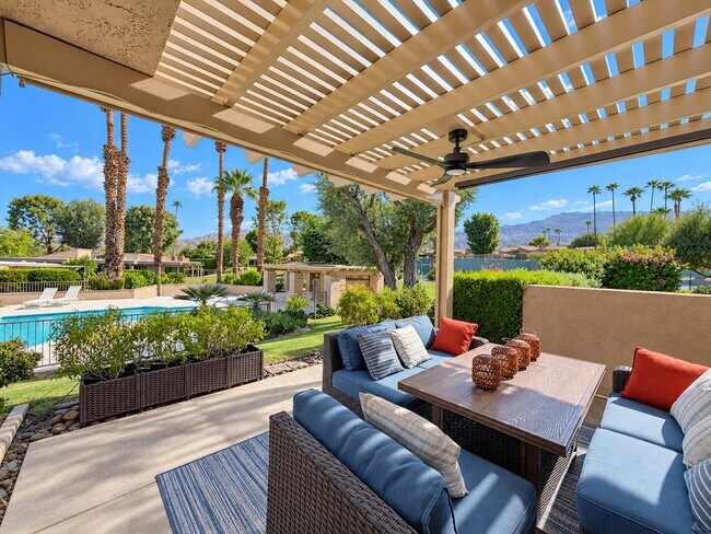 Building Photo - 72477 Rolling Knoll Dr
