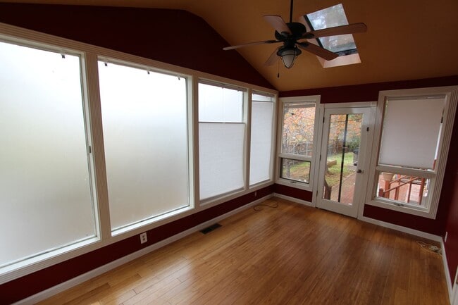 Building Photo - Charming 3-Bed Rockridge Estates Home | Arizona Room & Heated Garage