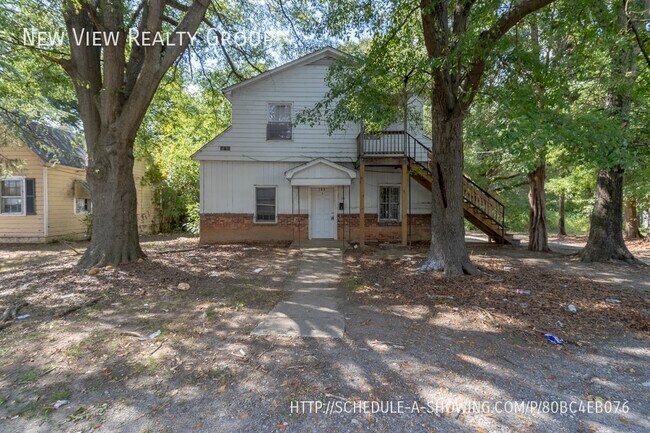 Primary Photo - 209 N Ransom St