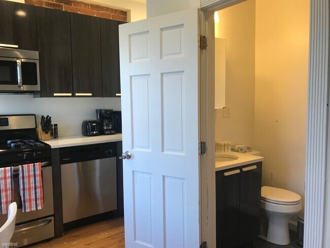 Building Photo - 2 br, 1 bath  - 10 Brainerd Rd # 10-47