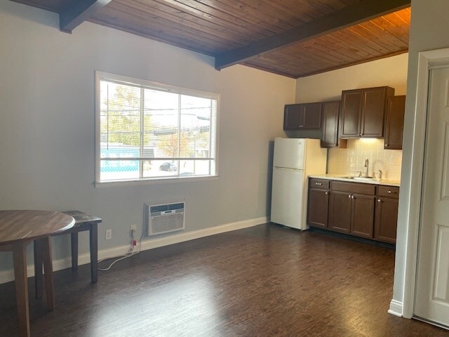 Kitchen from Entry - 400 S Ashland Ave