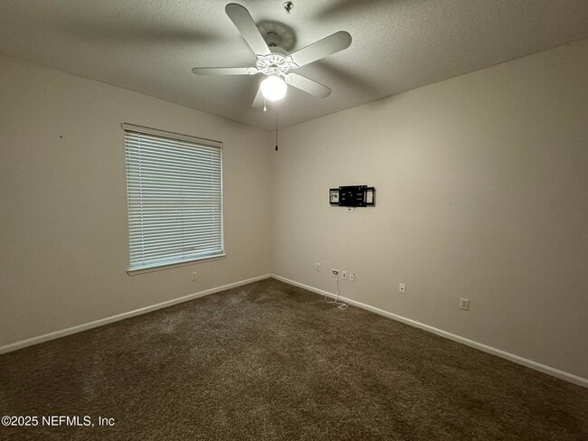 Building Photo - 10550 Baymeadows Rd