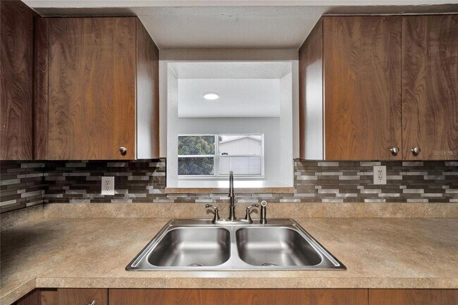 Building Photo - 3418 W Union St