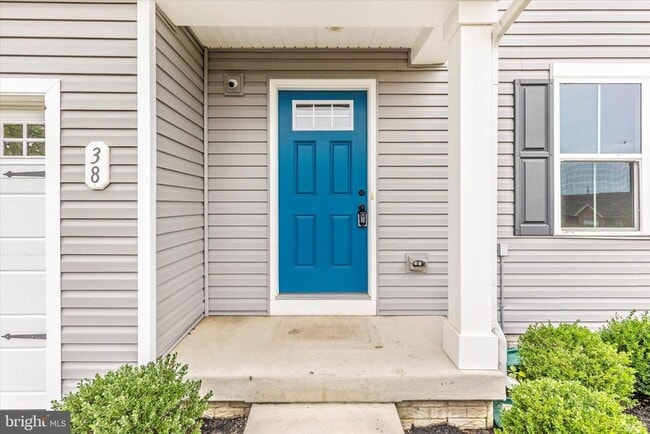 Building Photo - 38 Diopside Dr