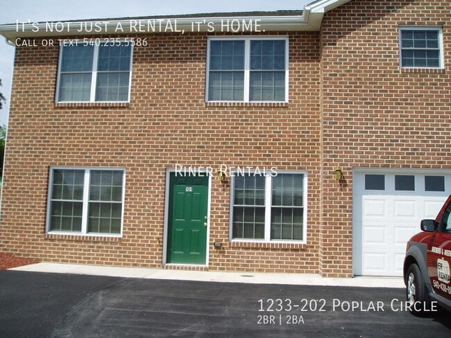Primary Photo - 1233 Poplar Cir