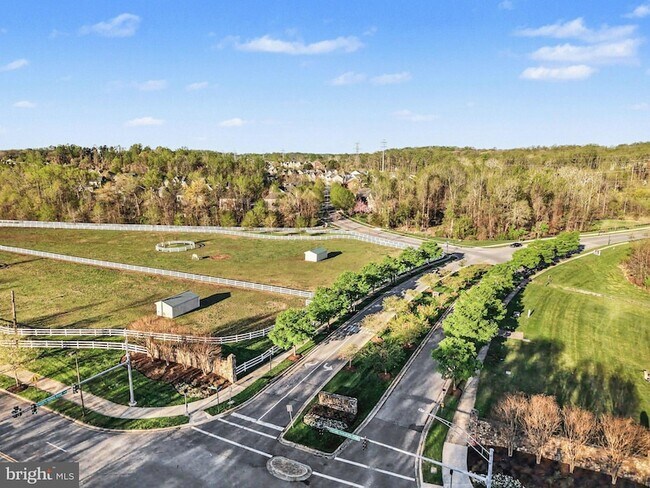 Building Photo - 10878 Foxtrot Cir