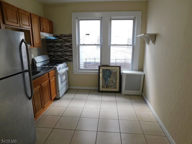 Building Photo - 282 Renner Ave