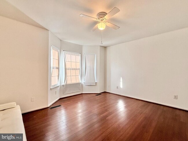 Building Photo - 354 Briar Dr