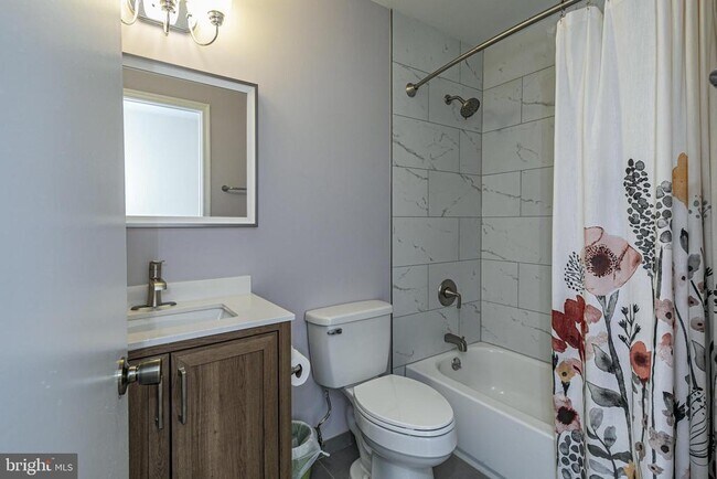 Building Photo - 27 Richards Rd