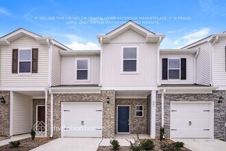 Building Photo - 807 Holiday Pk Ln
