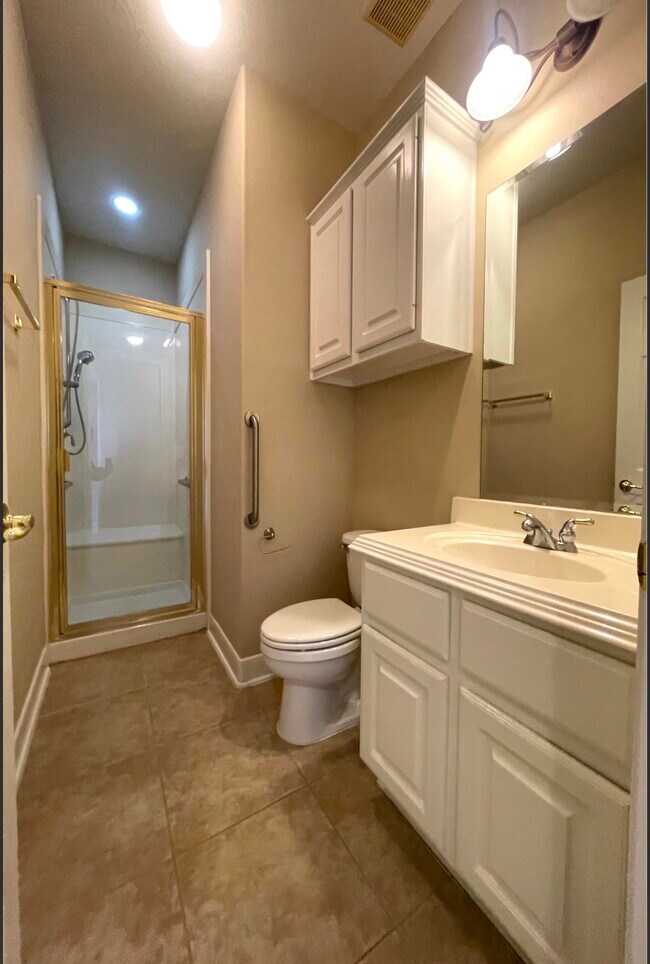 Building Photo - 5019 Shining Creek Ct