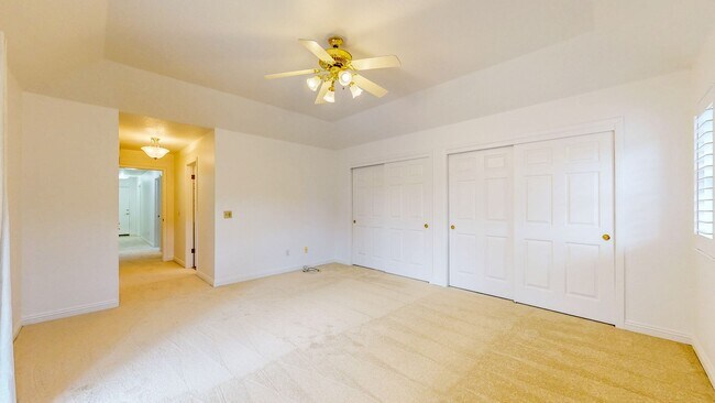 Building Photo - 7971 Oakmont Dr